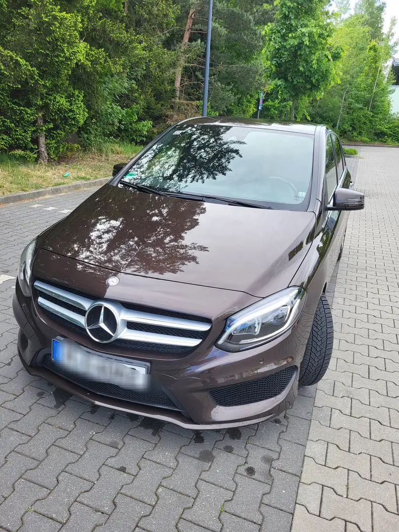 Mercedes-Benz B 200 B 200 7G-DCT AMG Line Braun - 1