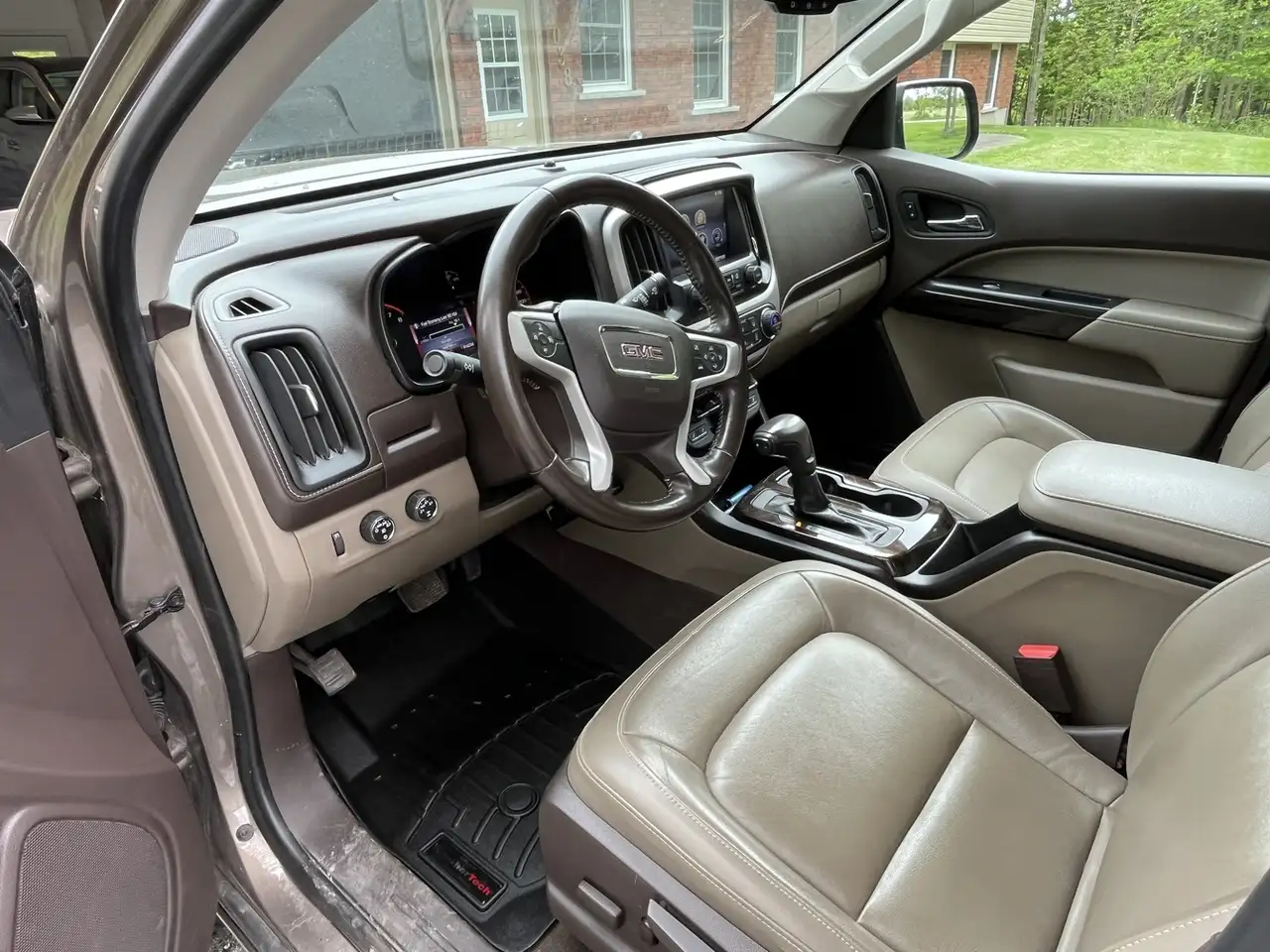 GMC Canyon снимка GMC Canyon