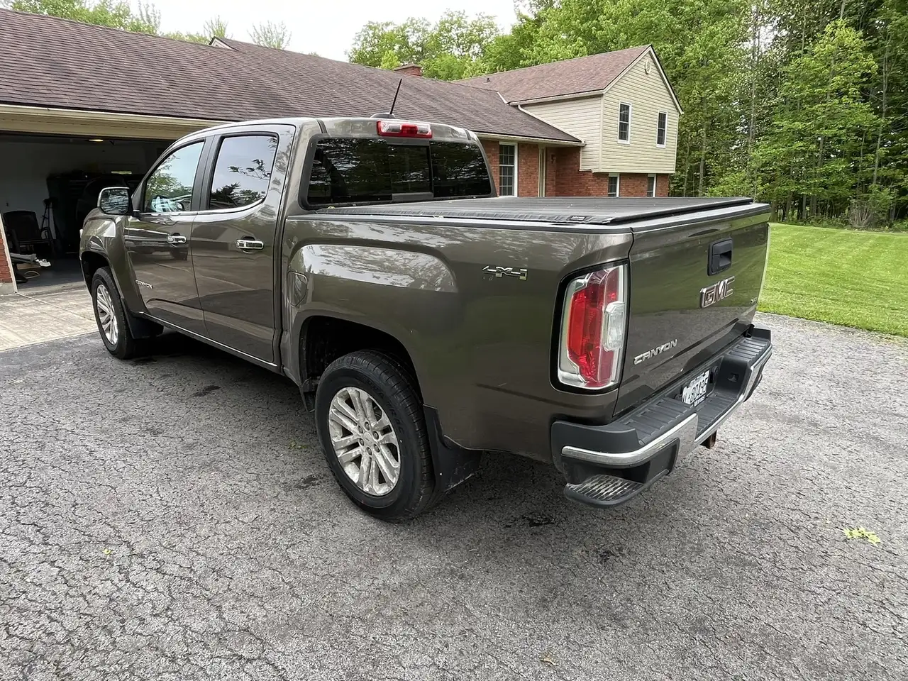 GMC Canyon снимка GMC Canyon