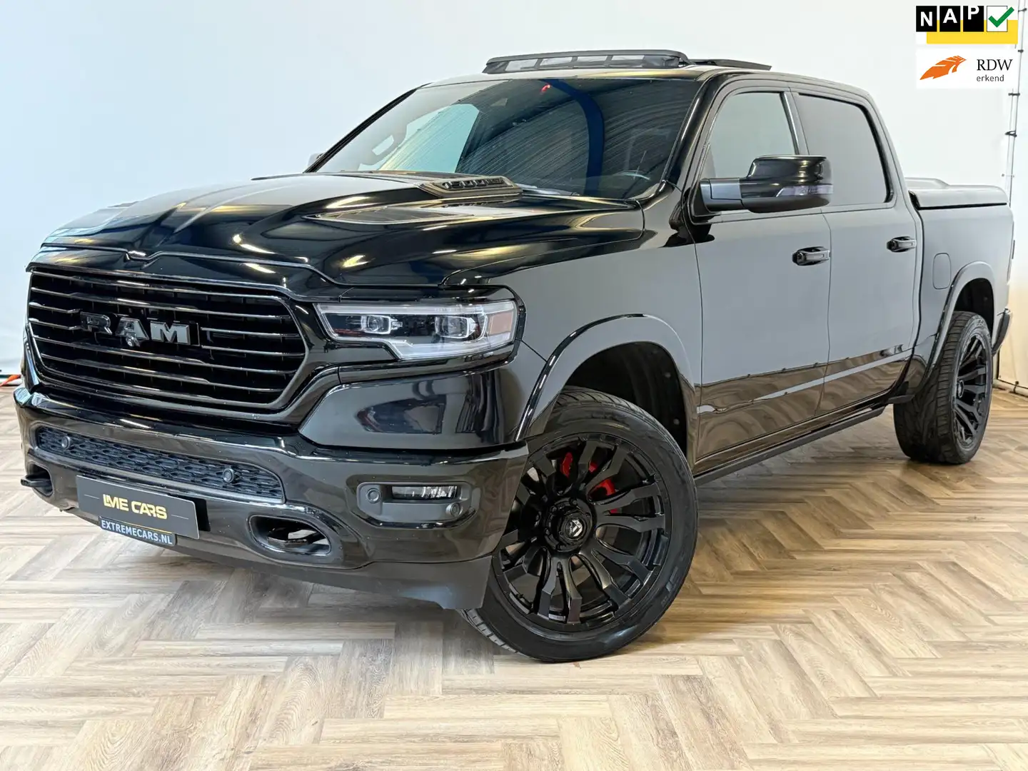 Dodge RAM 1500 5.7 V8 4x4 Crew Cab LONGHORN , WEINIG KM , VO Noir - 1