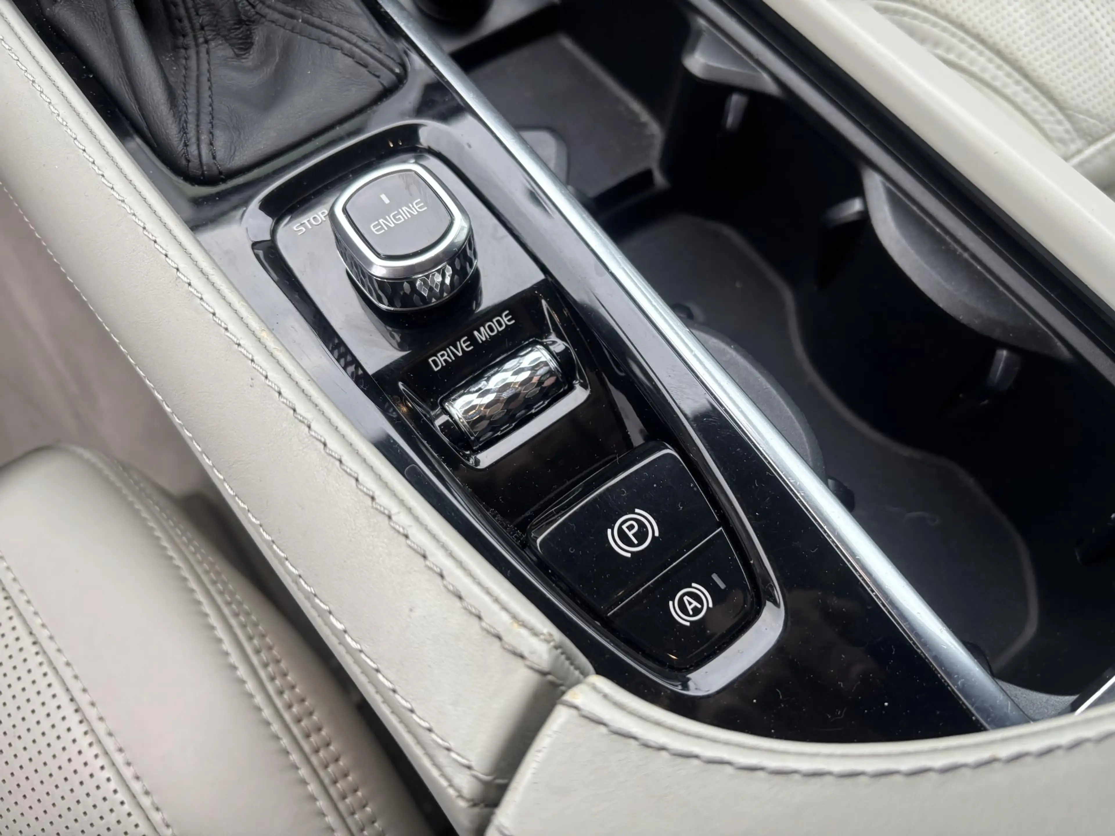 Volvo XC90 2.0 T6 AWD Inscription Trekhaak, Full option, Bowe — photo 15