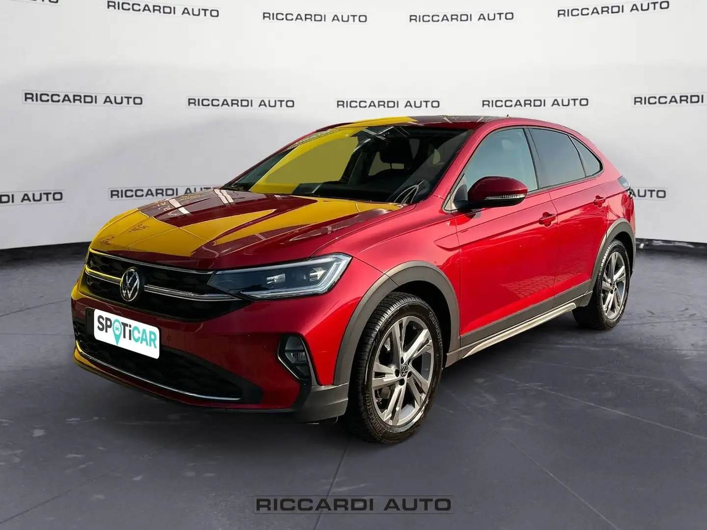 Volkswagen Taigo 1.0 TSI 110 CV DSG Life Rosso - 1