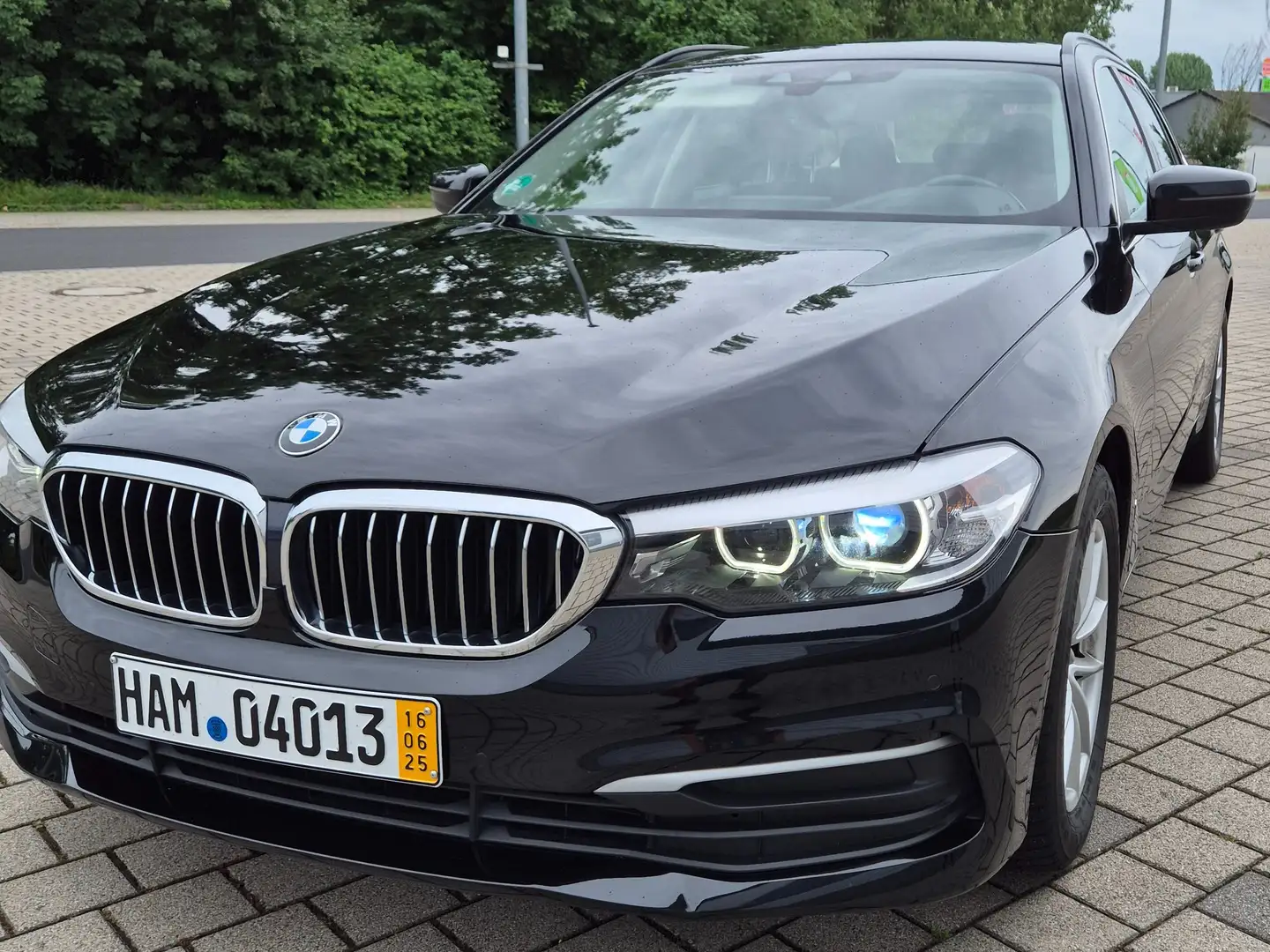 BMW 520 520d Touring Schwarz - 2