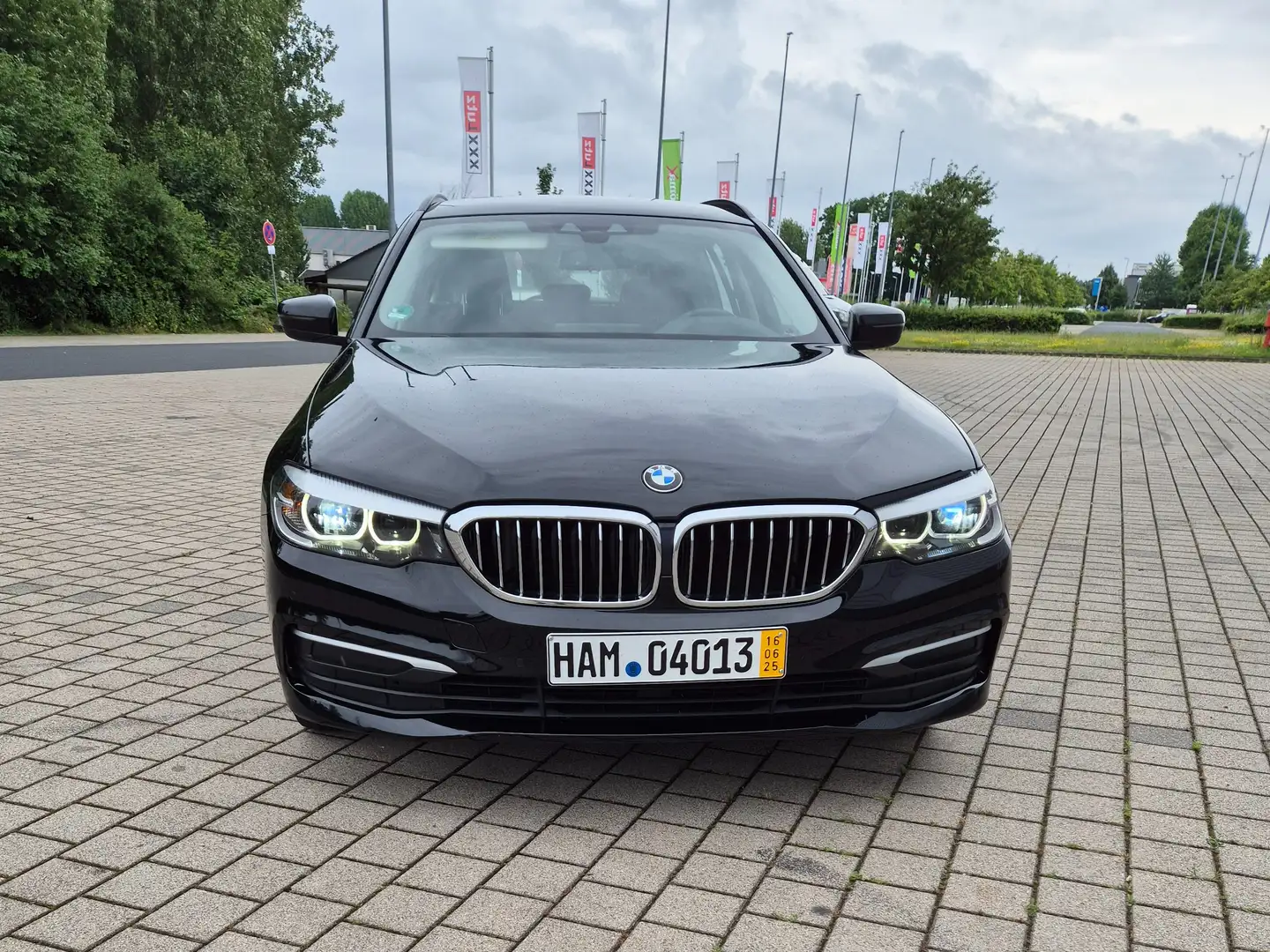 BMW 520 520d Touring Schwarz - 1