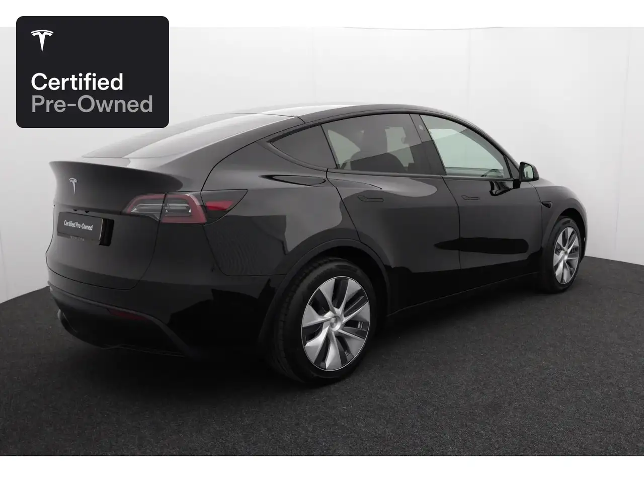 2024 Tesla Model Y Rear-Wheel Drive "Certified Pre-Owned", photograph 8