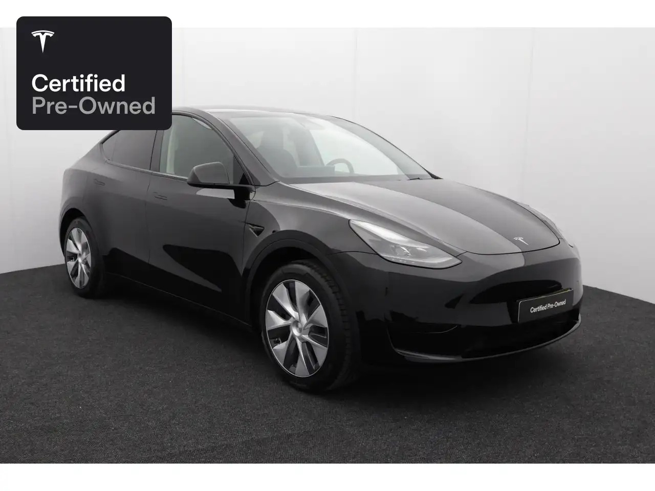 2024 Tesla Model Y Rear-Wheel Drive "Certified Pre-Owned", photograph 2