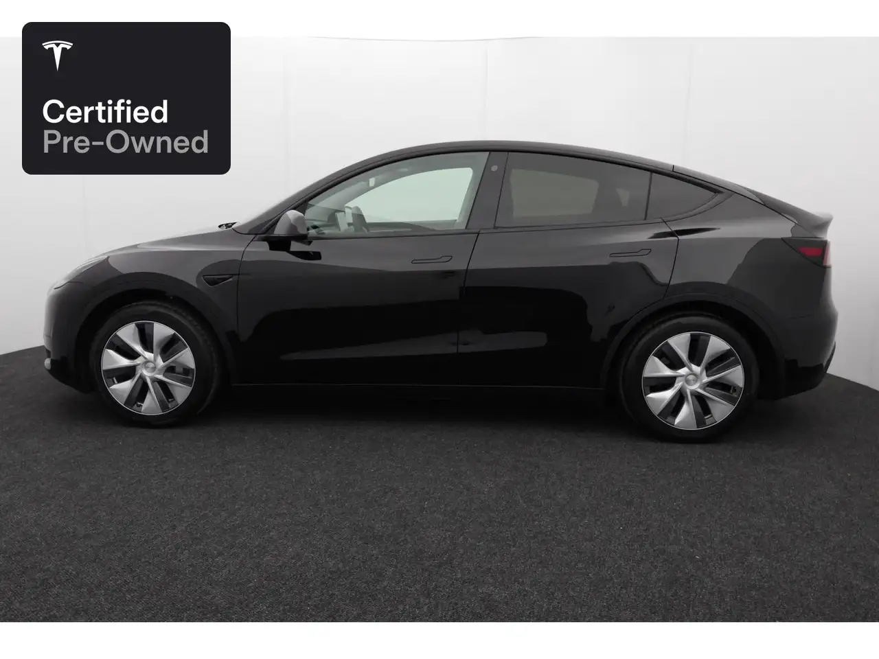 2024 Tesla Model Y Rear-Wheel Drive "Certified Pre-Owned", photograph 5