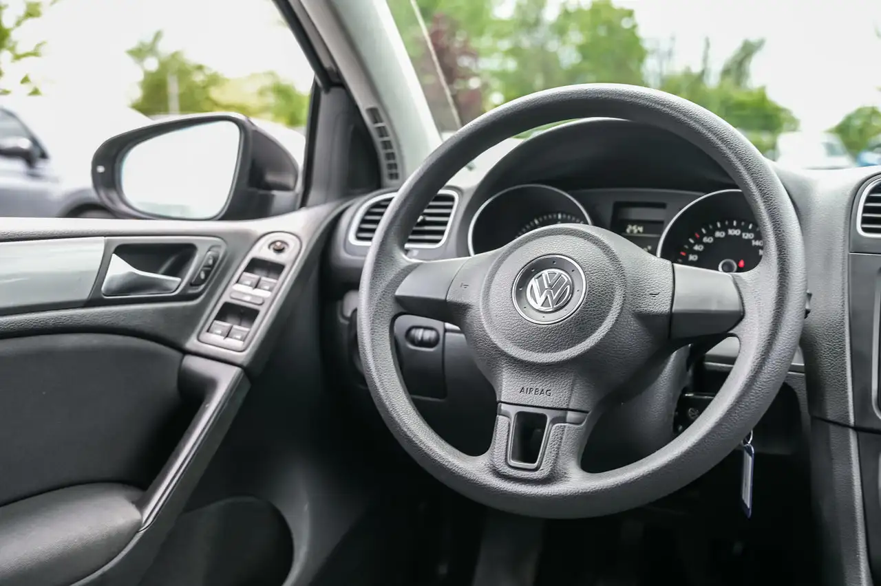 Volkswagen Golf снимка Volkswagen Golf
