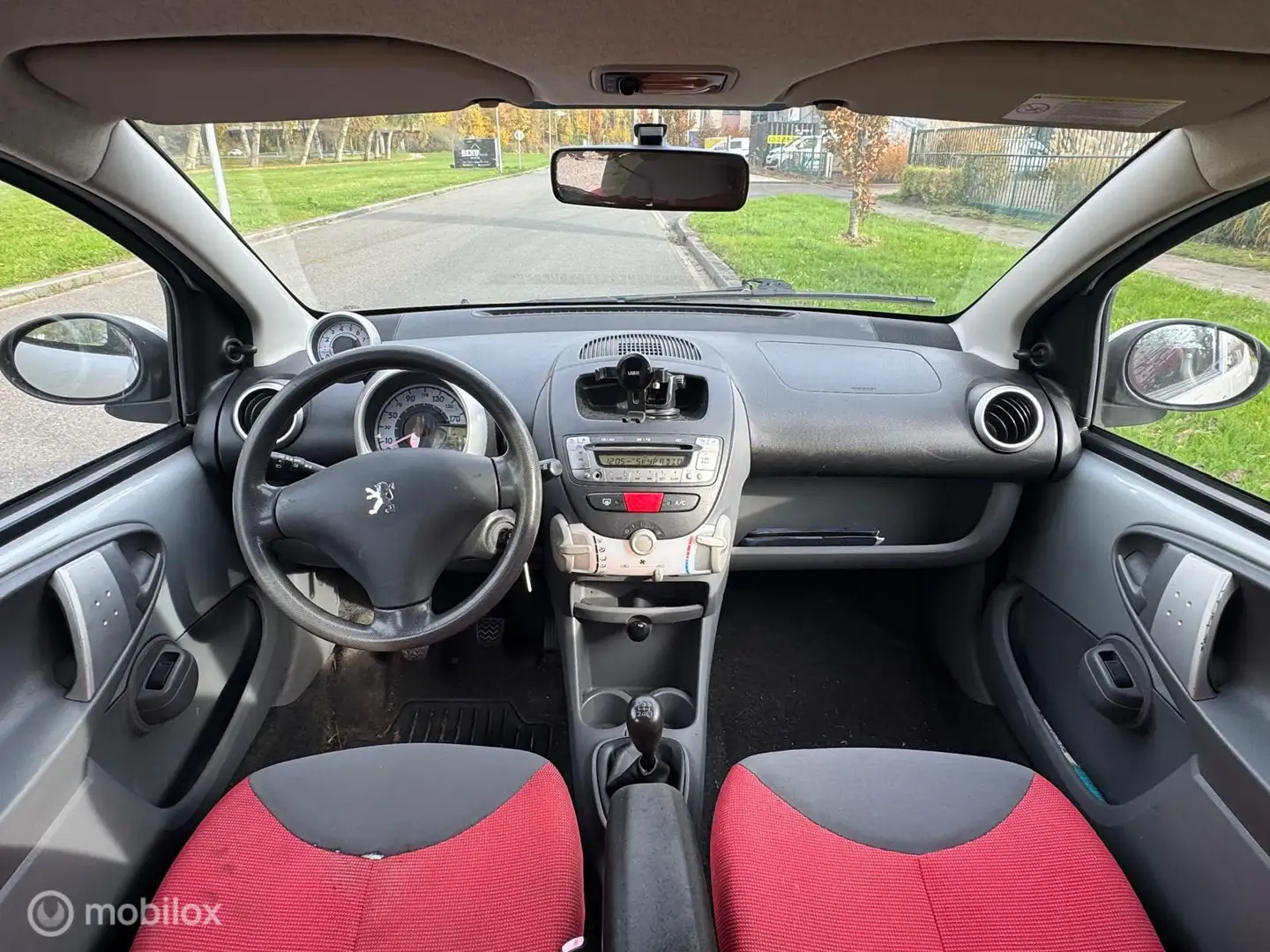 Peugeot 107 1.0-12V XS Urban Move Airco Elek.Pakket Grau - 2