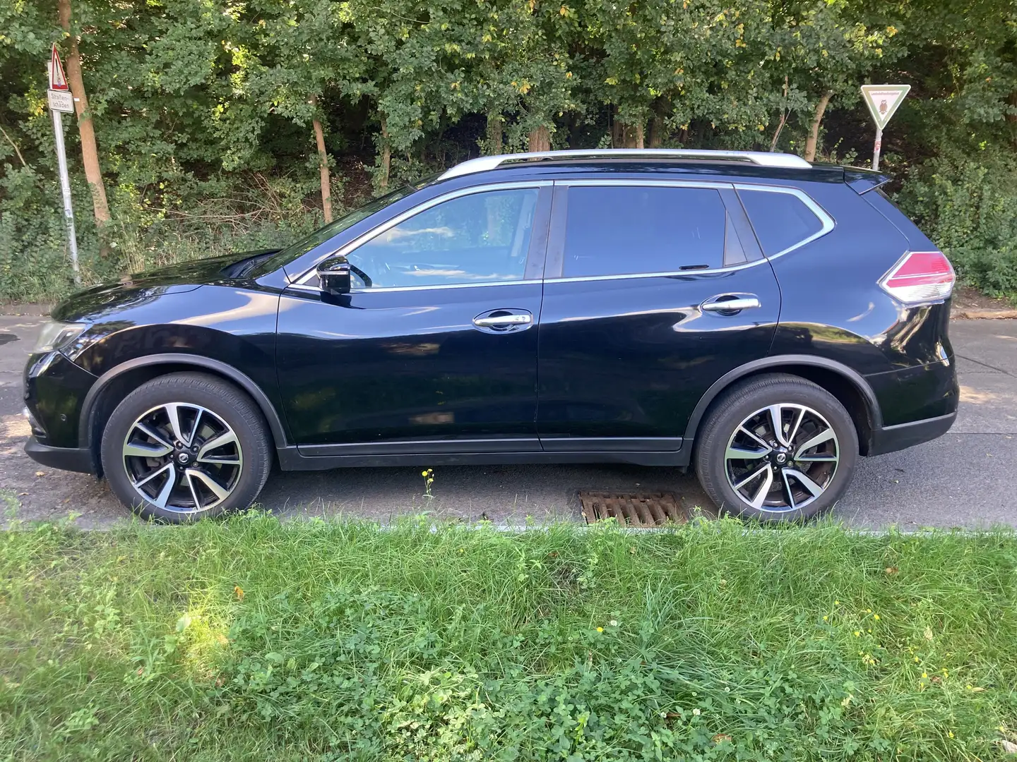 Nissan X-Trail X-Trail 2.0 4x2 Comfort Schwarz - 2