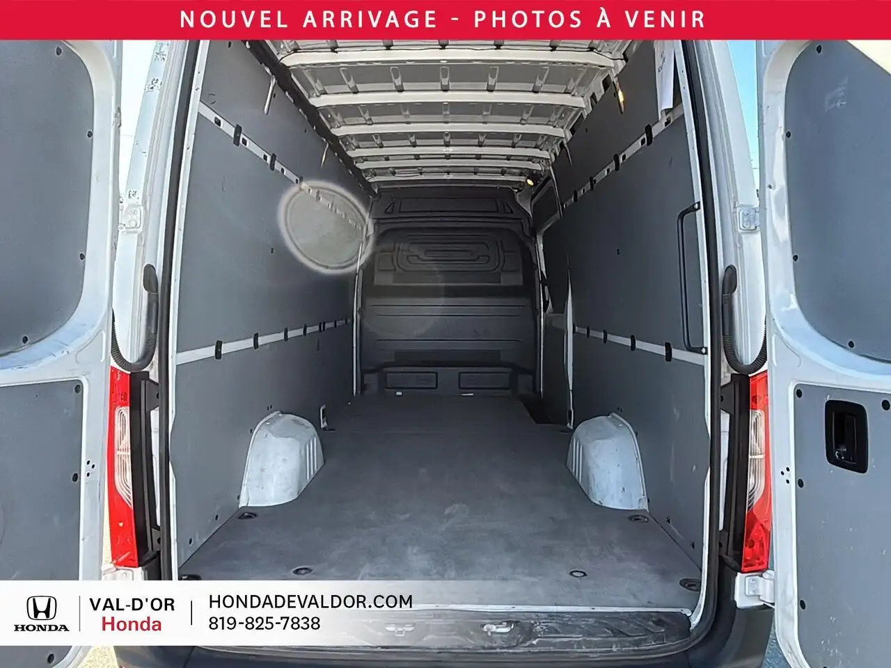 Mercedes-Benz Sprinter снимка Mercedes-Benz Sprinter