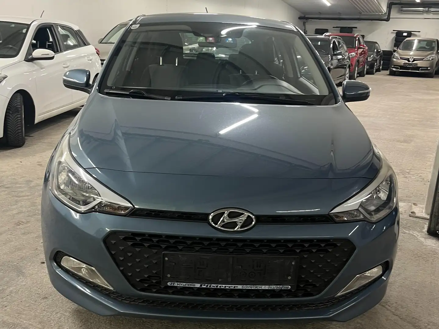 Hyundai i20 i20 1,25 Start! Grau - 2
