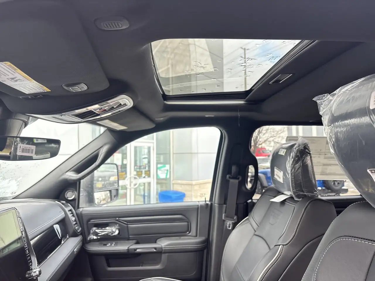 RAM 2500 снимка RAM 2500