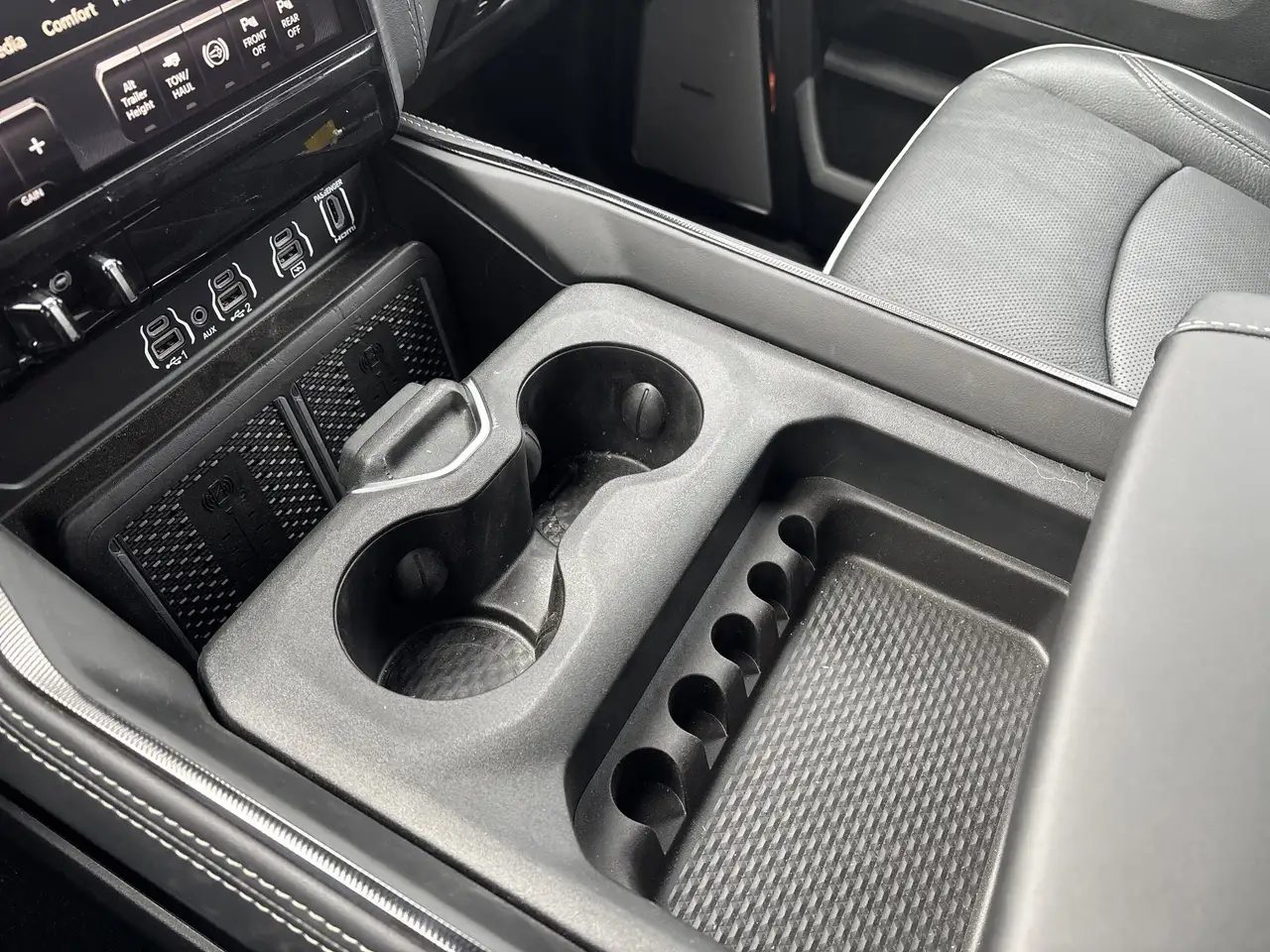 RAM 2500 снимка RAM 2500