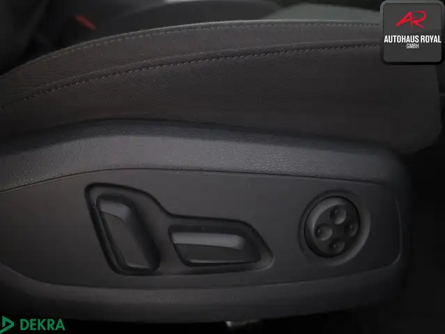 Audi A4 view 12
