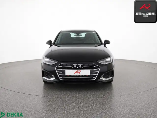 Audi A4 view 8