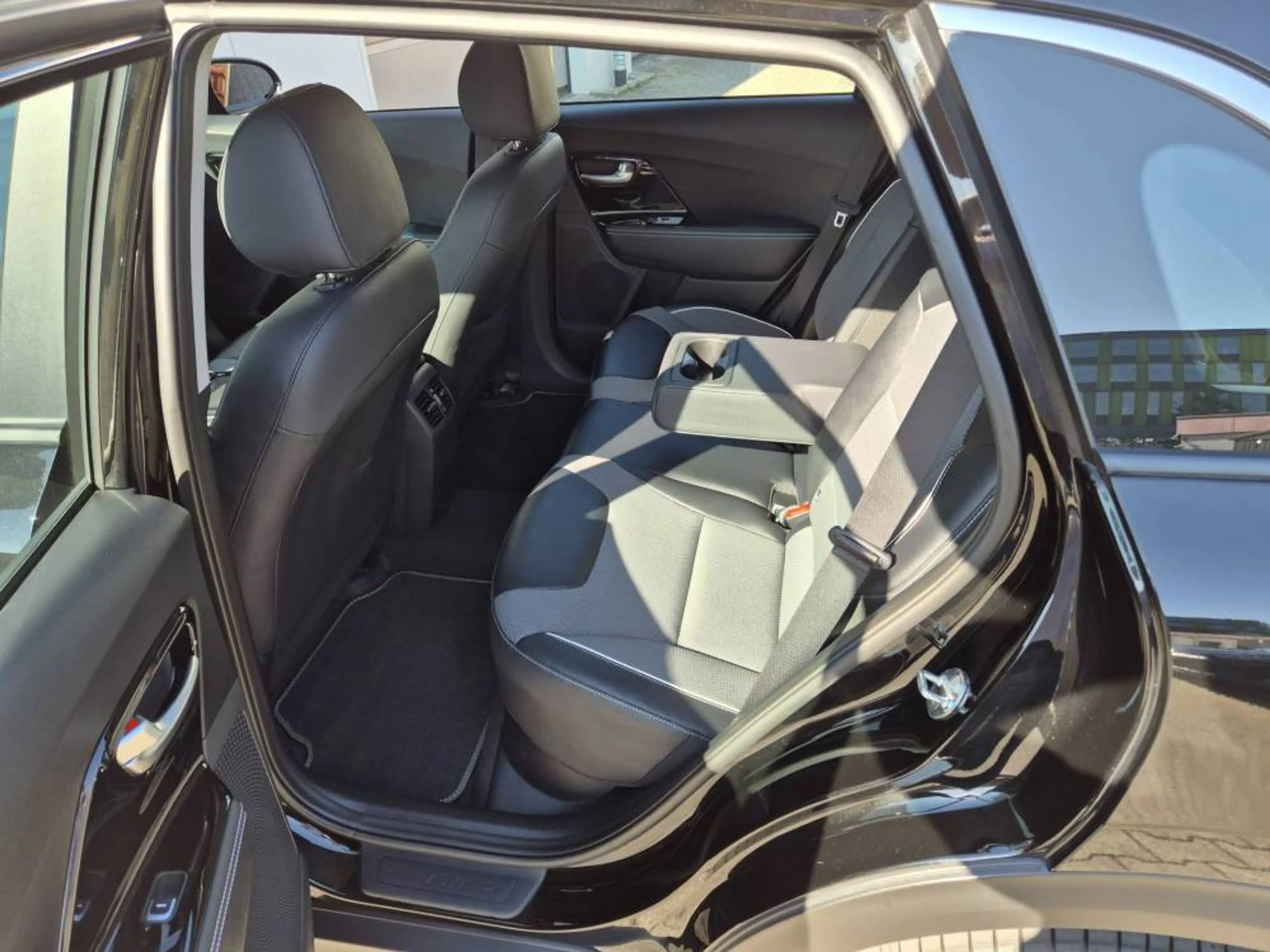 Kia e-Niro 64 kWh Vision 3-ph. Batteriezertifikat — photo 11