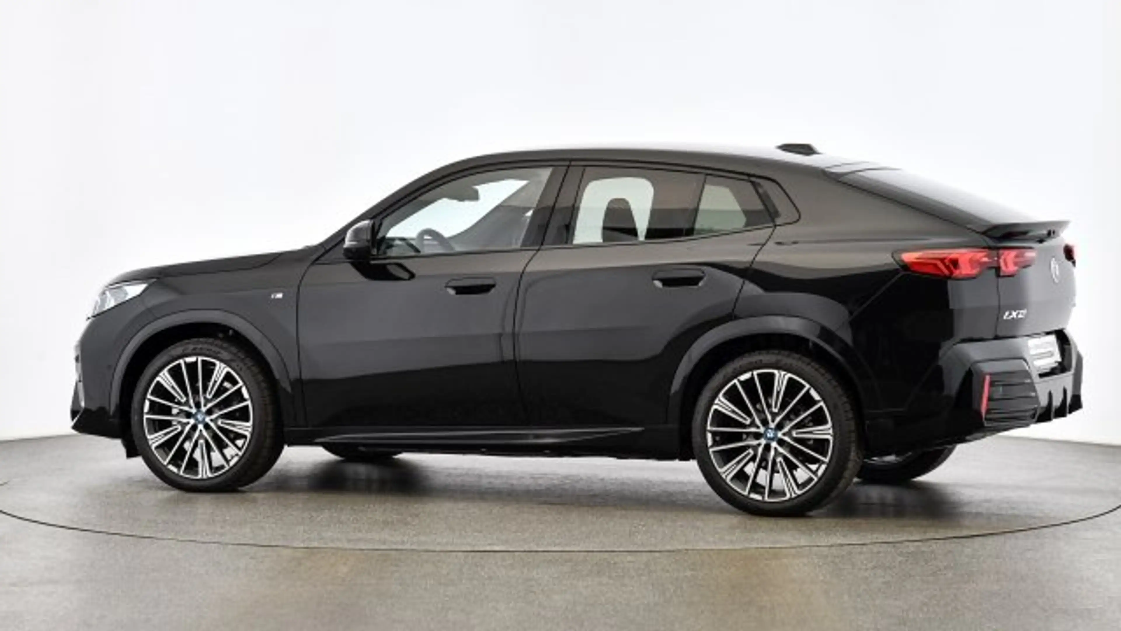 BMW iX2 eDrive20 U10 HB0 — photo 5