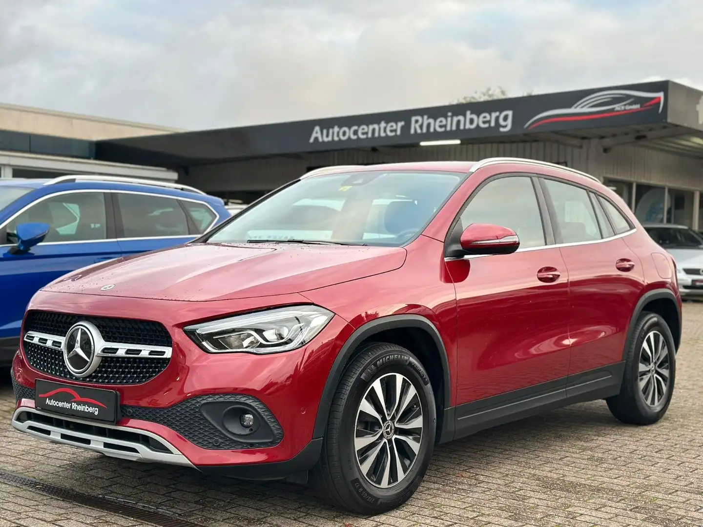 Mercedes-Benz GLA 200 GLA -Klasse GLA 200 Rot - 1