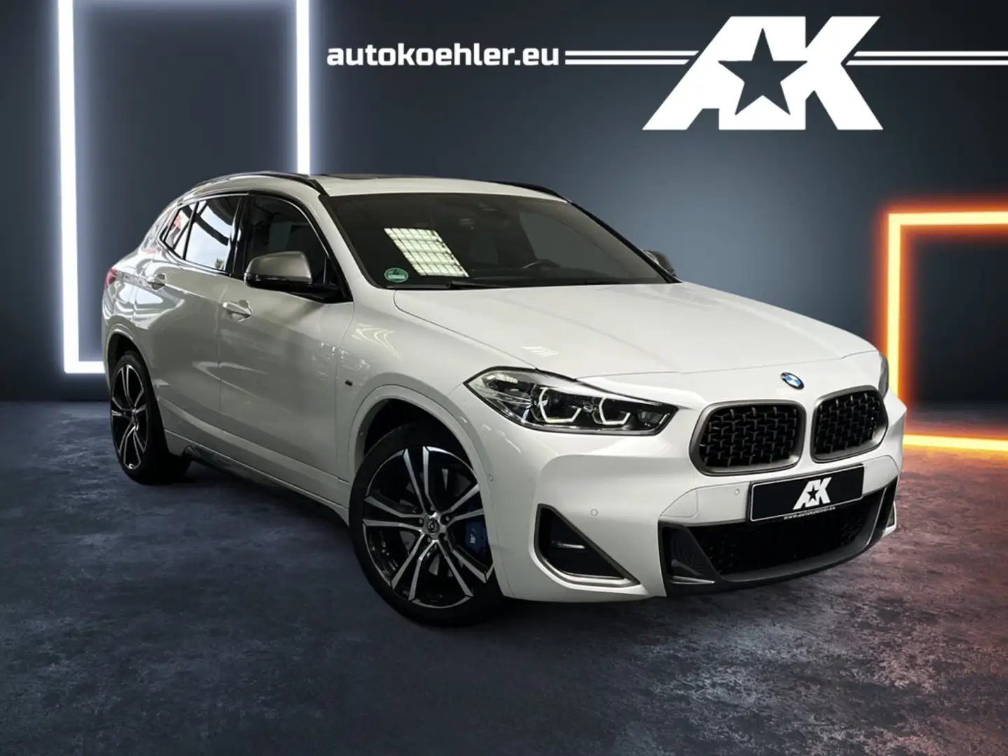 BMW X2 M 35i Facelift AHK HiFi NAVI HUD LED PANO Alb - 1