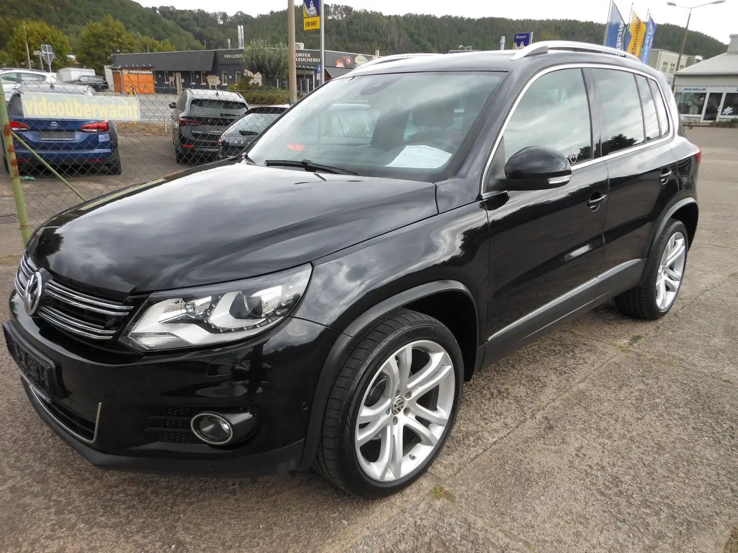 Volkswagen Tiguan Sport**TOP PAKET 19"Zoll** Noir - 1