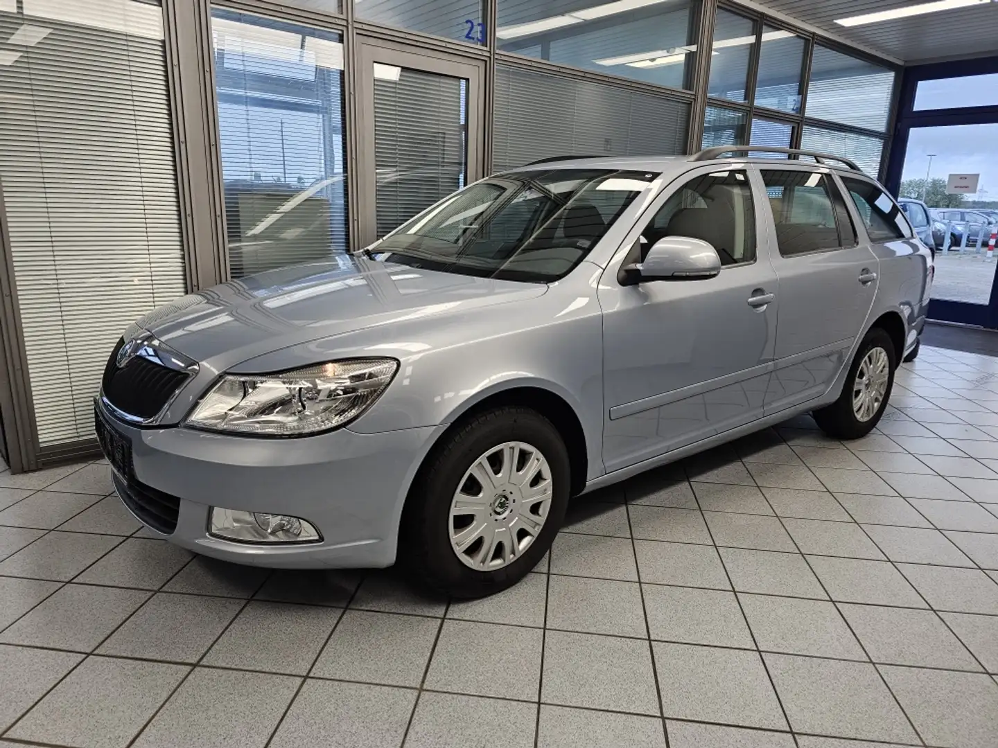 Skoda Octavia Ambition PDC,Reling,Klima,AUX,BT Blu/Azzurro - 2