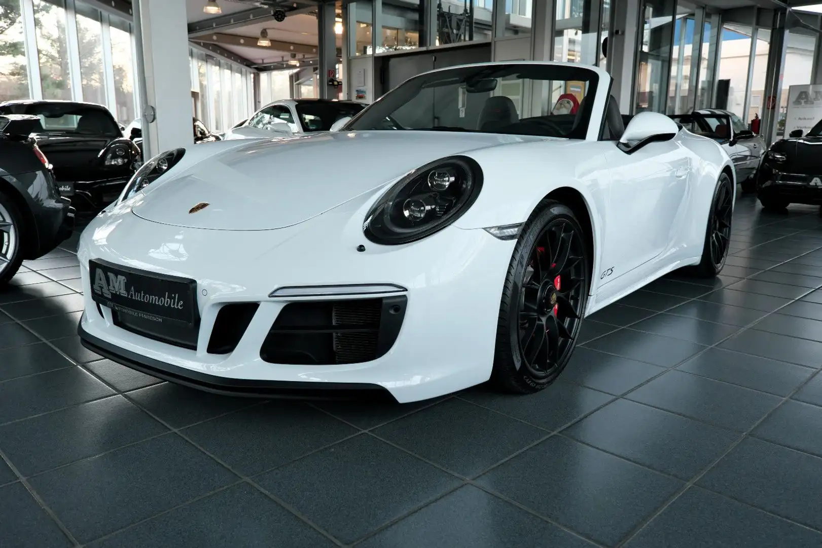 Porsche 911 991.2 Carrera 4 GTS Cabrio Hinterachslenkung LED Weiß - 1