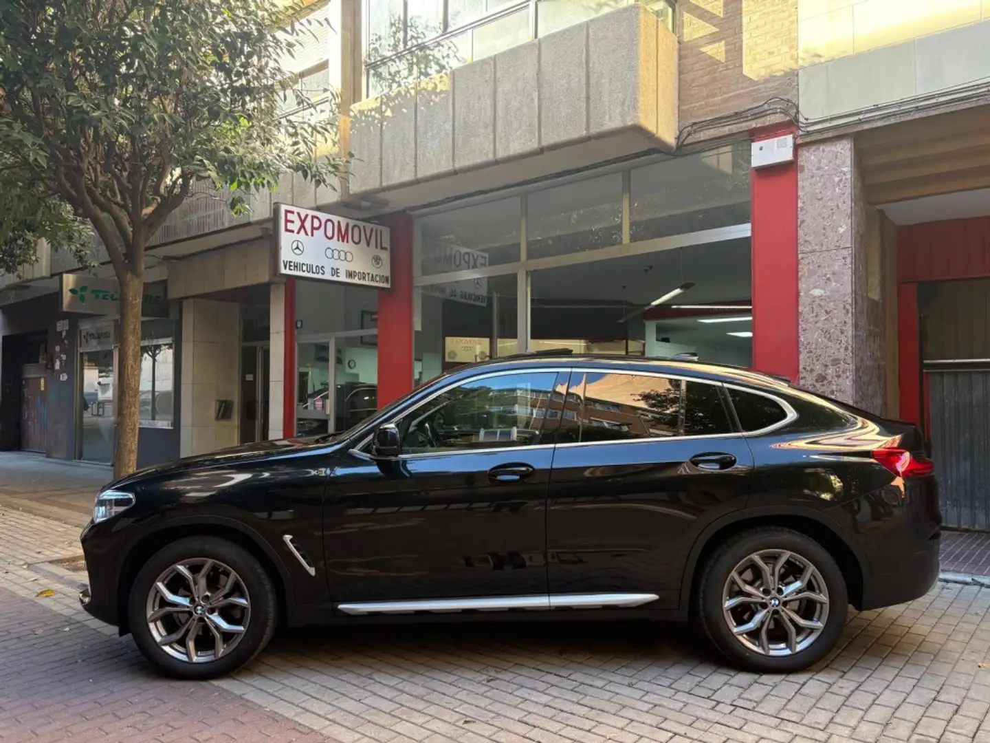 BMW X4 xDrive 20dA xLine Noir - 2