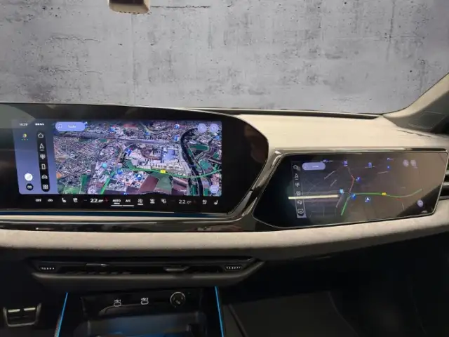 Audi A6 view 14