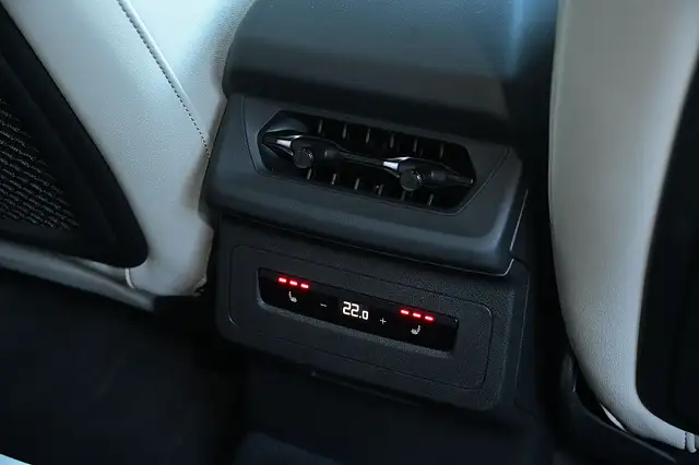Audi Q6 e-tron quattro, Luftfederung, Head Up, Sitzlüftung, AH... Ansicht 8