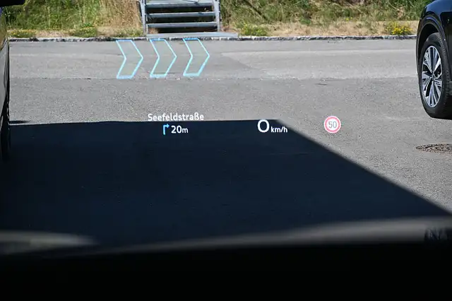 Audi Q6 e-tron quattro, Luftfederung, Head Up, Sitzlüftung, AH... Ansicht 15