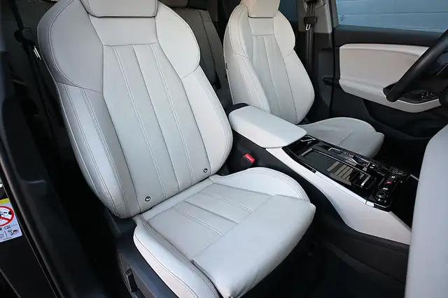 Audi Q6 e-tron quattro, Luftfederung, Head Up, Sitzlüftung, AH... Ansicht 16