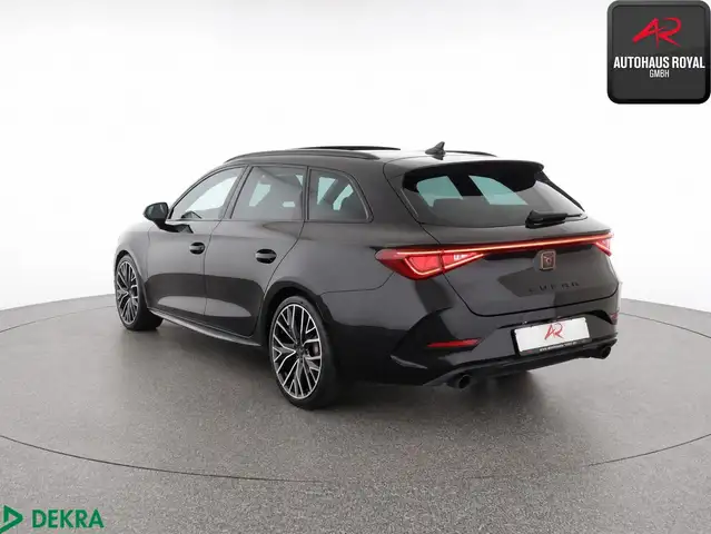 Cupra Leon view 3