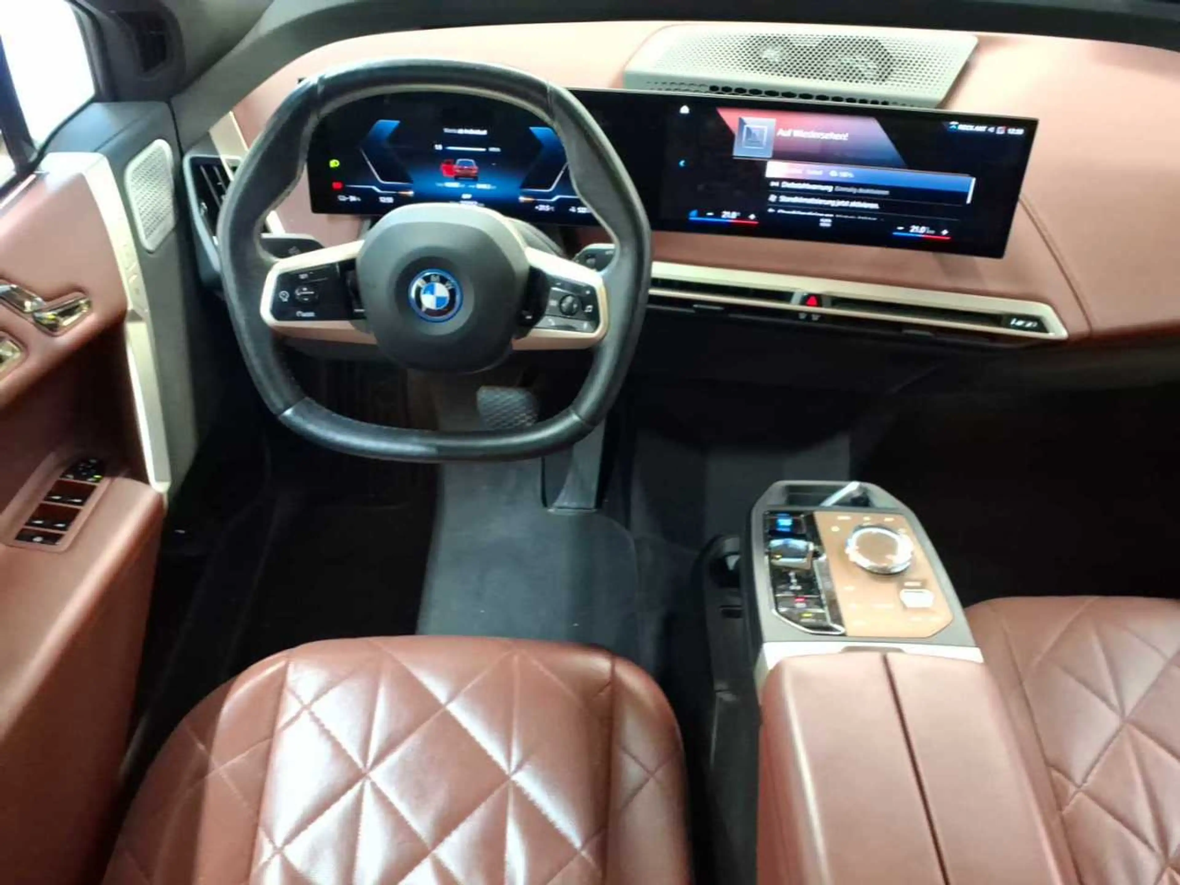BMW iX iX xDrive50 LASER PANO B&W KAM LEDER — photo 10