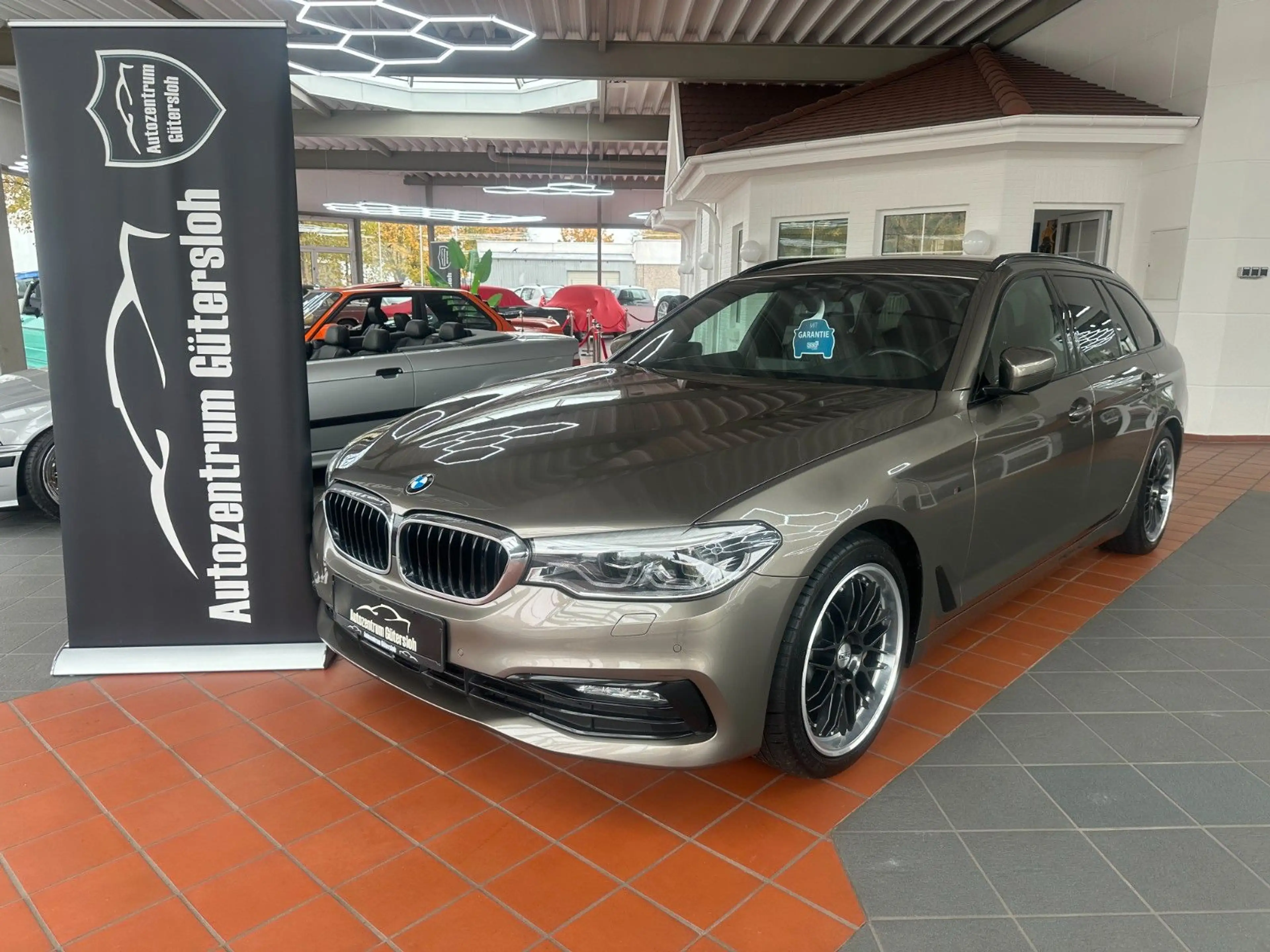 BMW 530 d Sport Line *M-PACKET / BUISNESS / AHK *