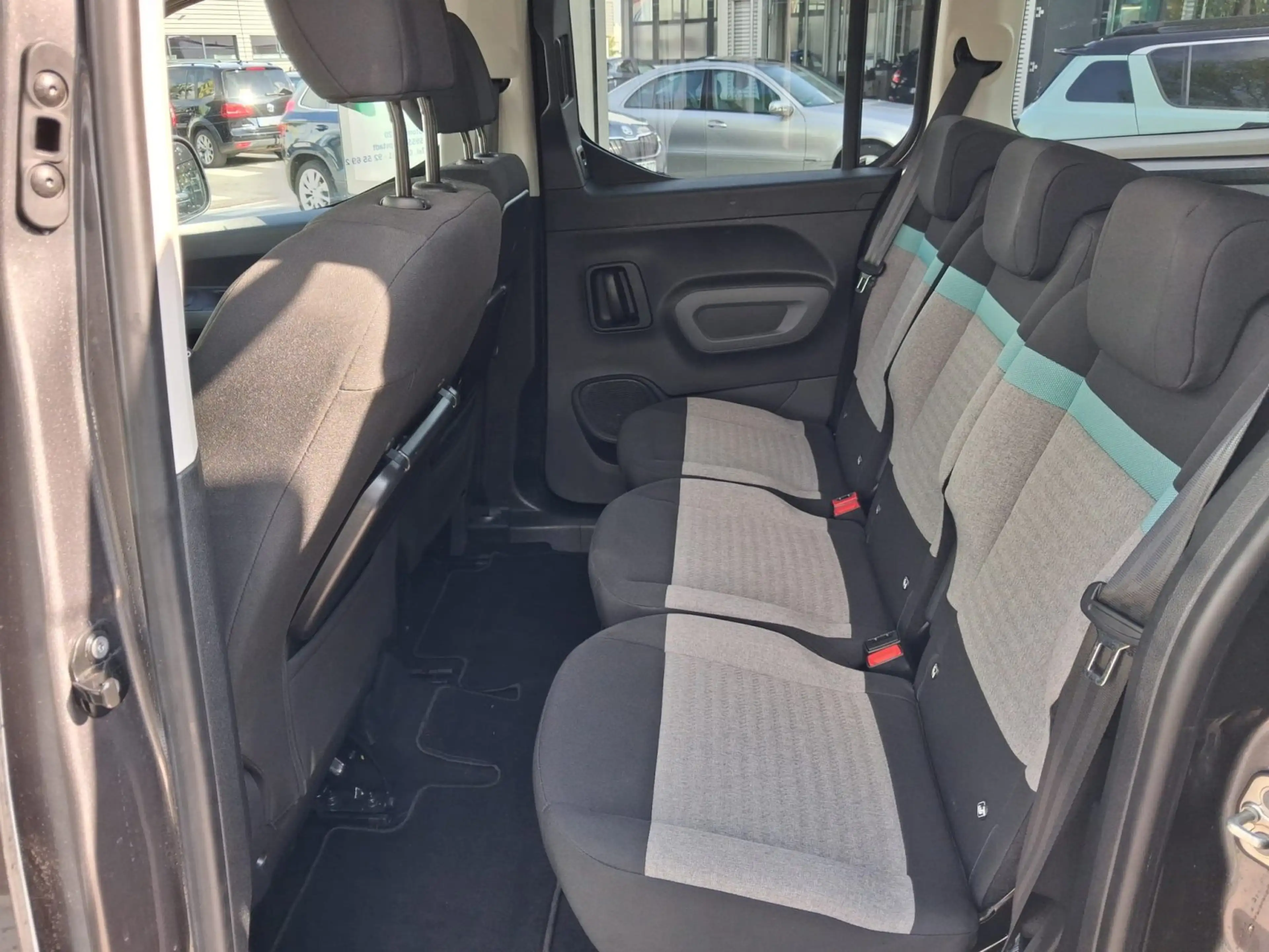 Citroen Berlingo 1.2 PureTech 130 Feel XL S&S ( *Automatik* — photo 13