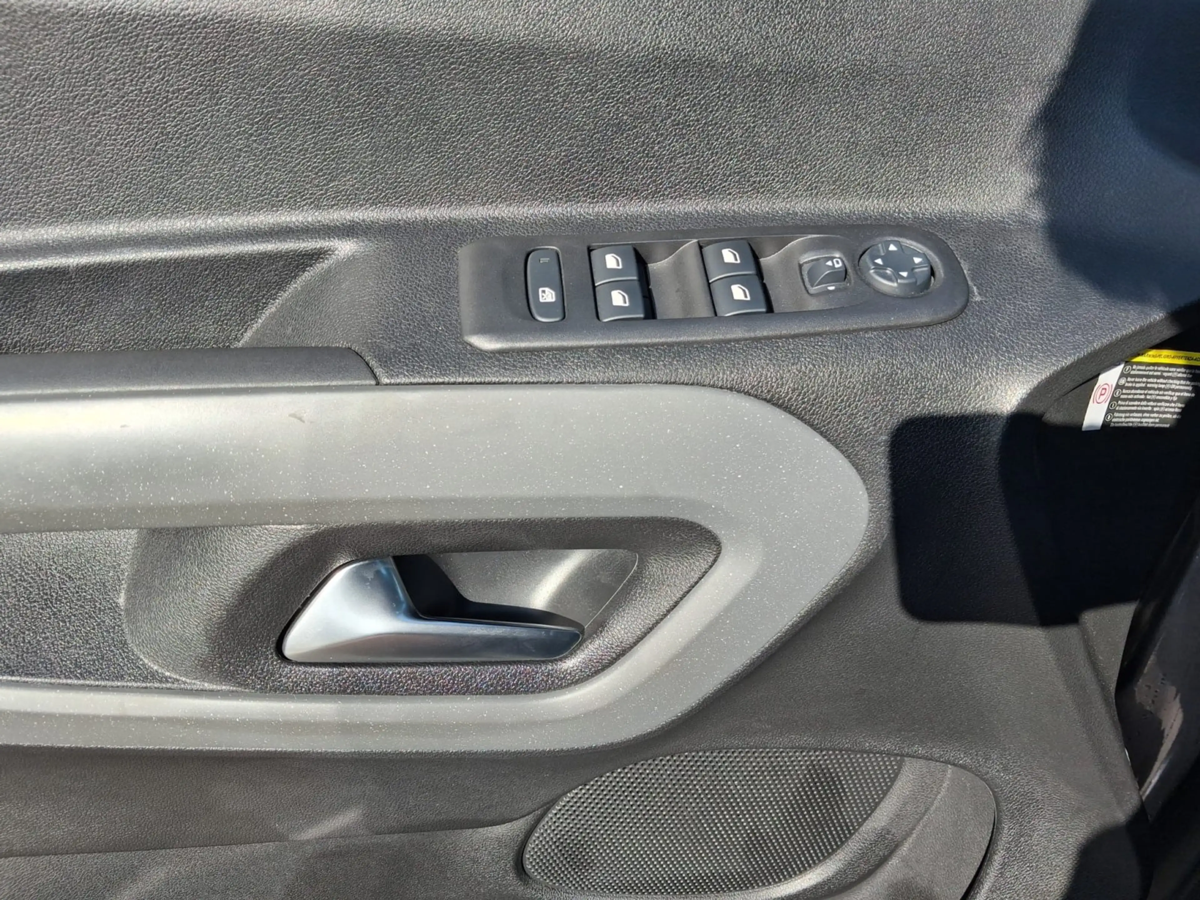 Citroen Berlingo 1.2 PureTech 130 Feel XL S&S ( *Automatik* — photo 12