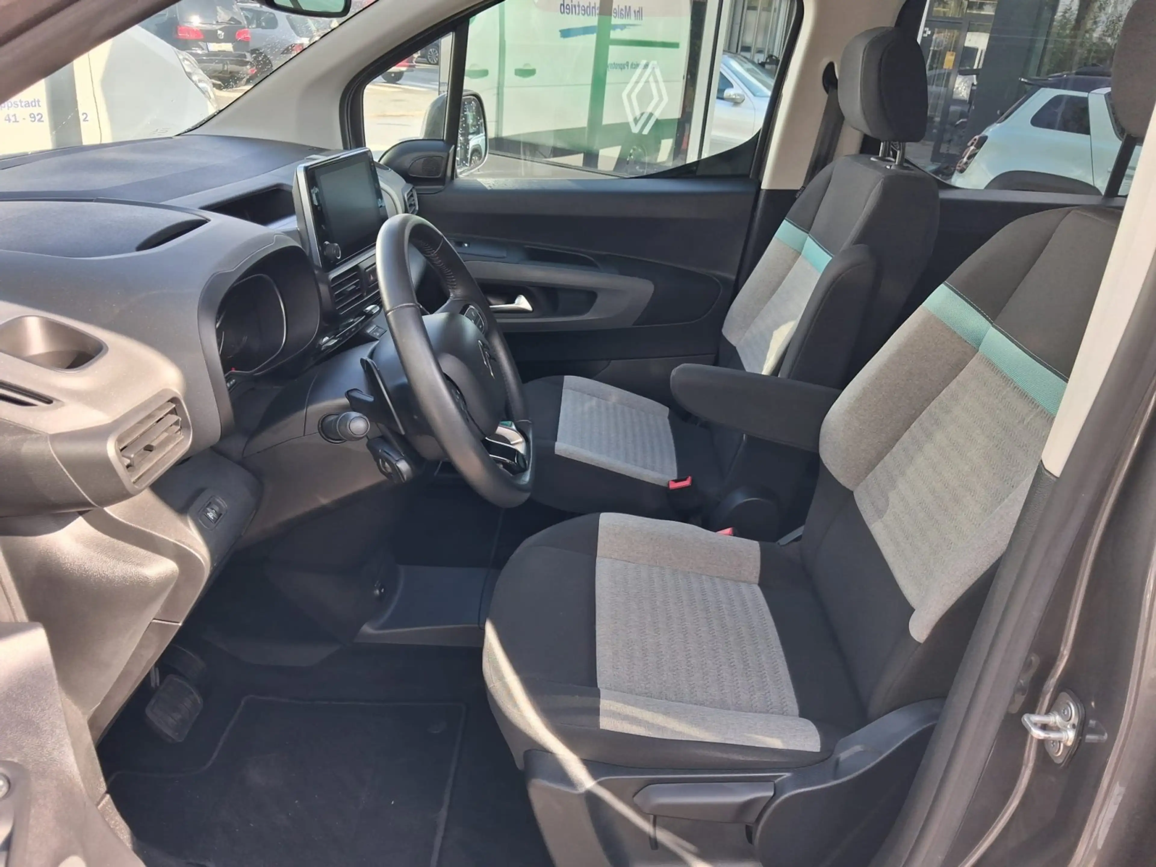 Citroen Berlingo 1.2 PureTech 130 Feel XL S&S ( *Automatik* — photo 9