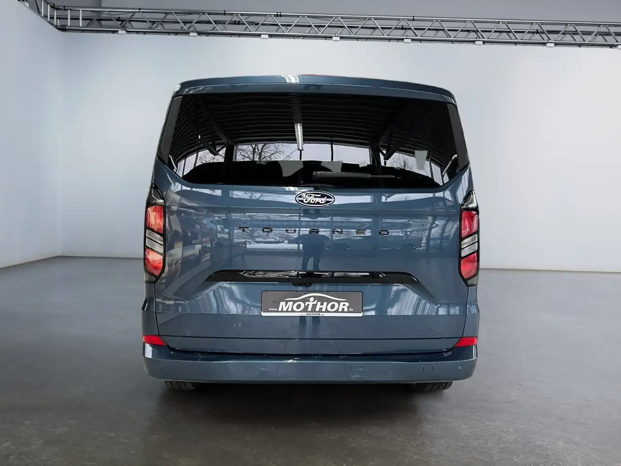 Ford Tourneo Custom Titanium 2.0 EcoBlue 320 L2 2xAGM 5