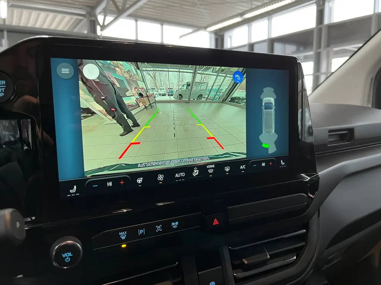 Ford Tourneo Custom Titanium 2.0 EcoBlue 320 L2 2xAGM 16