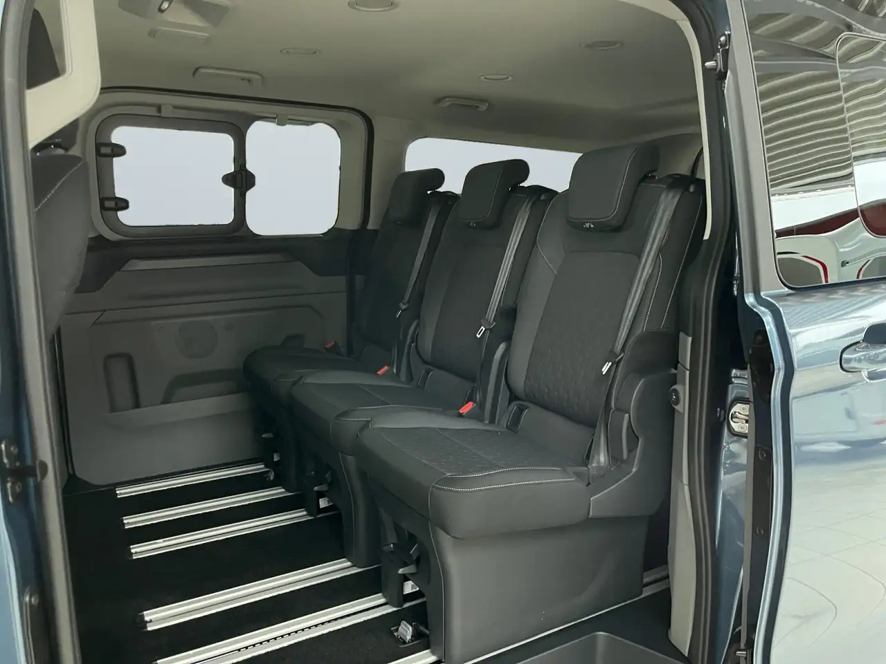 Ford Tourneo Custom Titanium 2.0 EcoBlue 320 L2 2xAGM 11