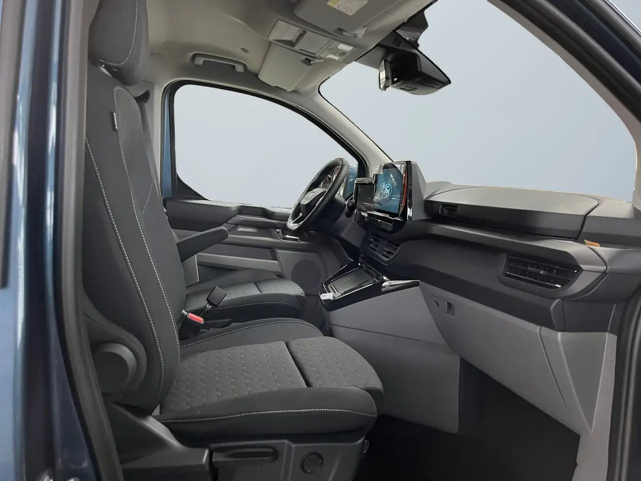 Ford Tourneo Custom Titanium 2.0 EcoBlue 320 L2 2xAGM 10