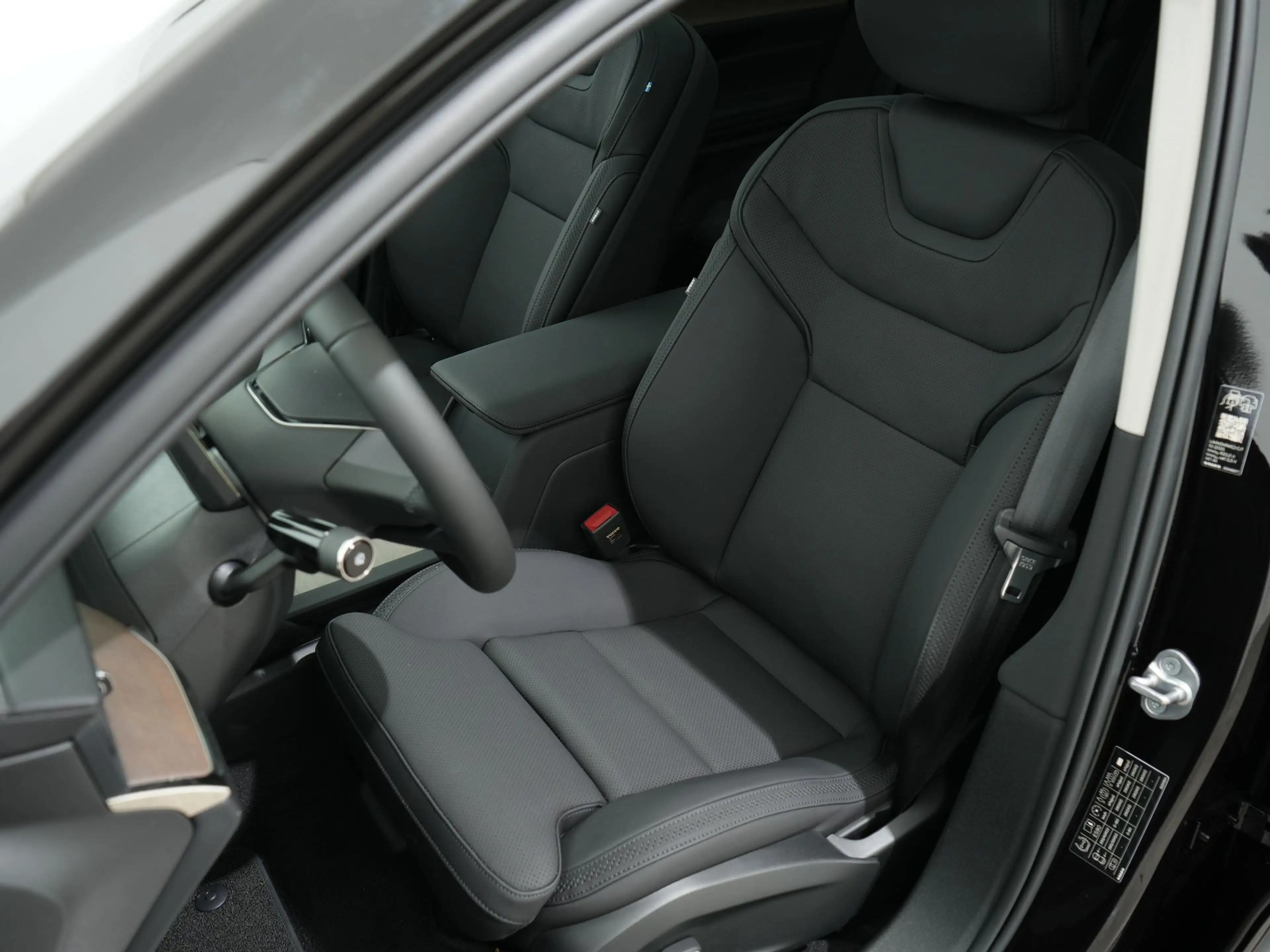 Volvo ES90 SINGLE MOTOR EXTENDED RANGE ULTRA 92 KWH | Luchtve — photo 4