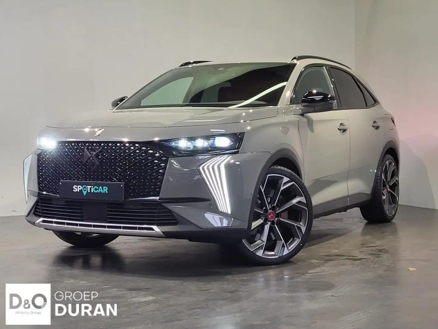 DS Automobiles DS 7 Crossback E-TENSE 360 PERFORMANCE LINE+ Grau - 1