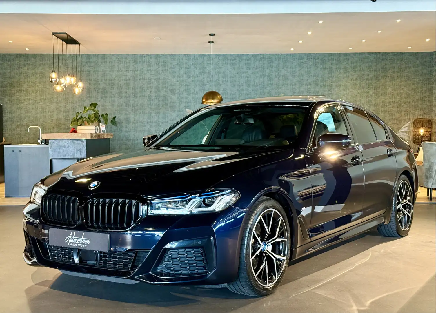 BMW 520 5-serie 520i M-Sportpakket I Nappa Leder I Head-Up Noir - 1