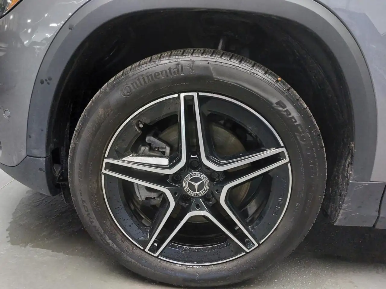Mercedes-Benz GLA снимка Mercedes-Benz GLA