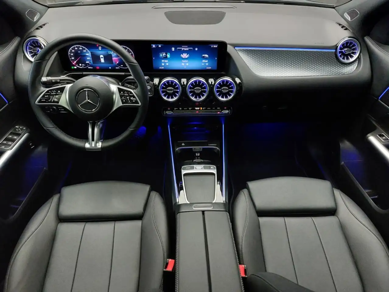 Mercedes-Benz GLA снимка Mercedes-Benz GLA