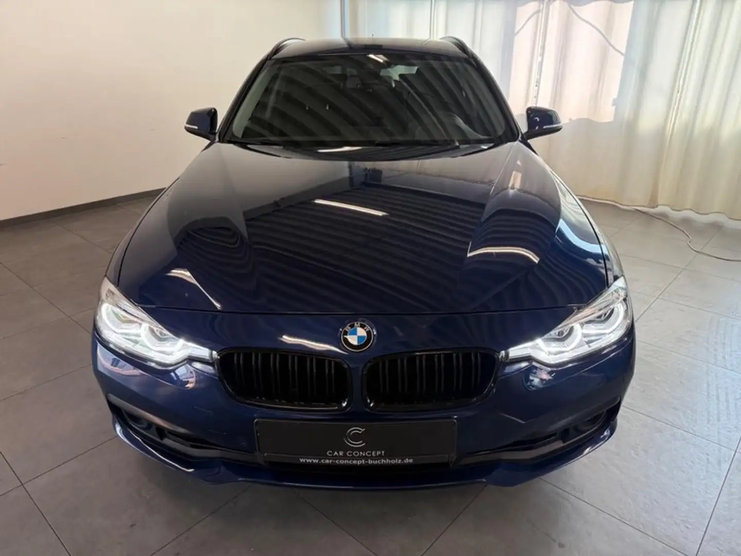 BMW 330 i xDrive Advantage AHK LED NAVI Blau - 2