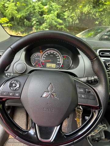 Imagine Mitsubishi Space Star Space Star 1.2 CVT Intro Edition+