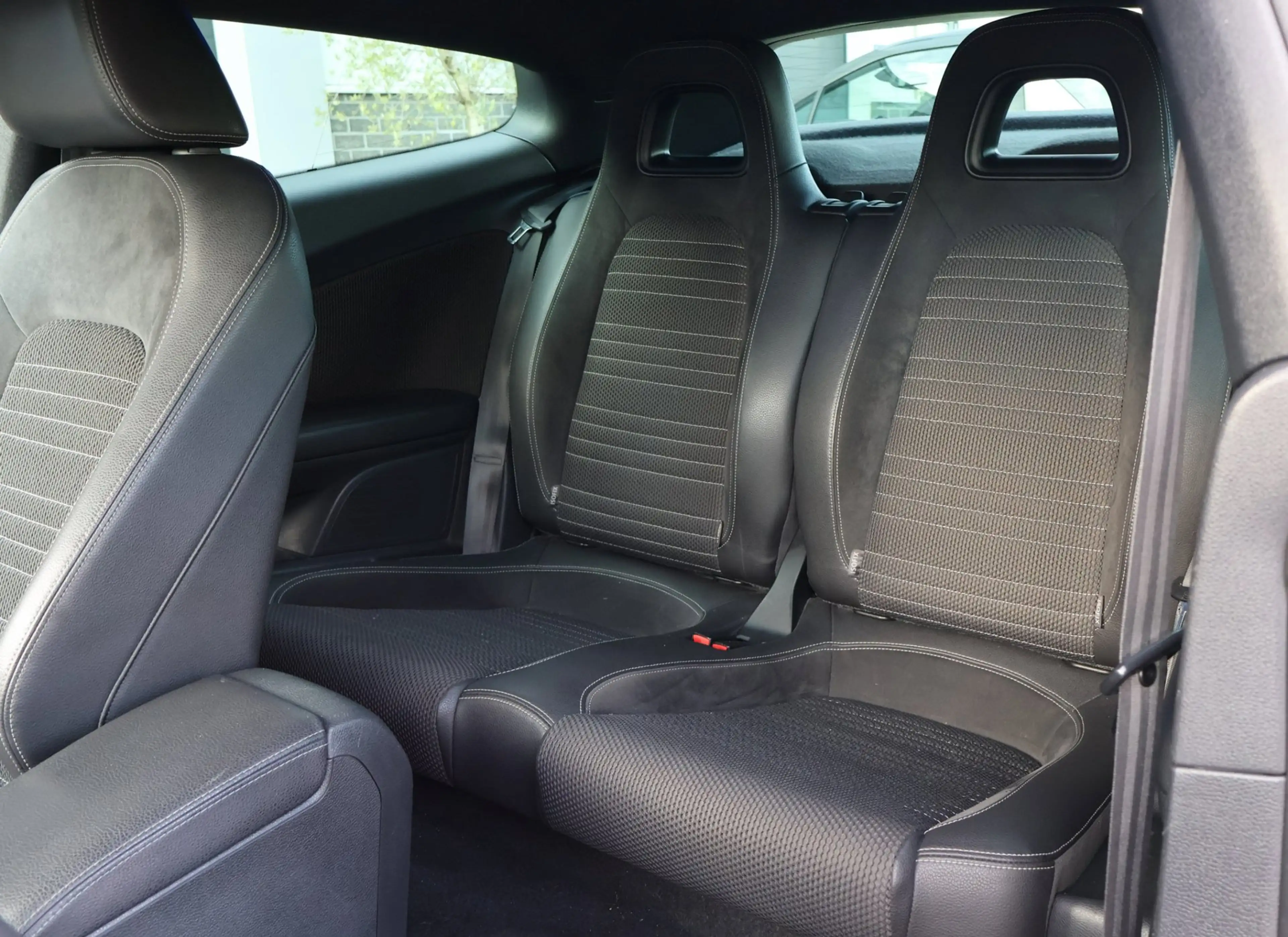 Volkswagen Scirocco 1.4 TSI Leder-Alcantara/sportief/PDC/Clima — photo 11